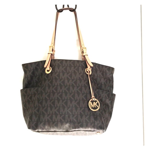 Michael Kors Handbags - Michael Kors handbag